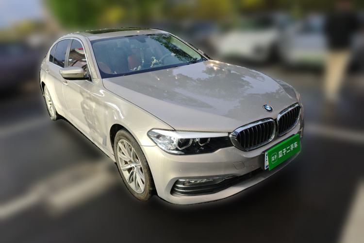 Used BMW 5 Series 2017 528Li xDrive Leading Model Front Right 45 Deg