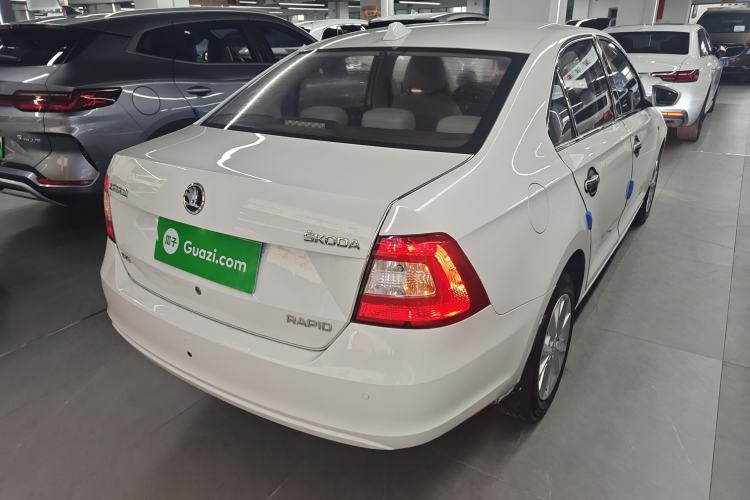 Used Skoda Rapid 2016 1.6L Automatic Chuanxing Edition Rear Right 45 Deg
