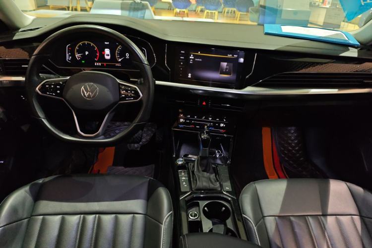 Used Volkswagen Passat 2023 330TSI Starry Elite Edition Center Console