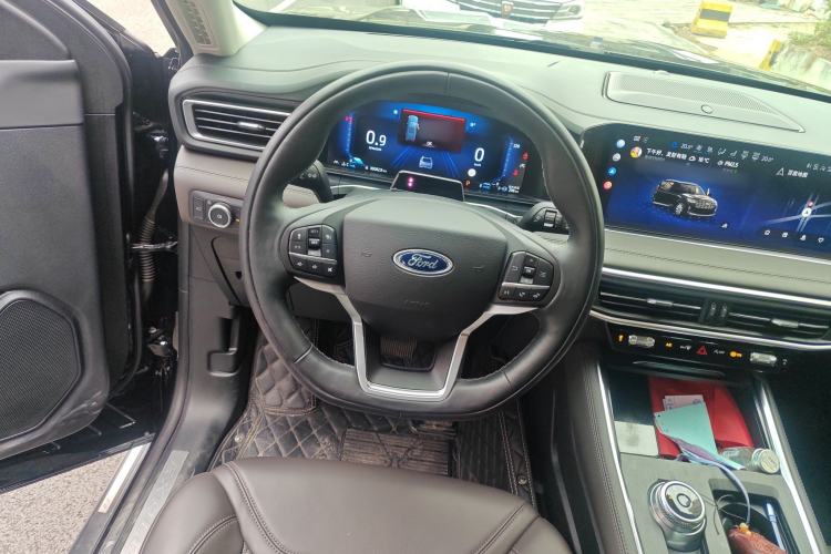 Used Ford Explorer 2024 2.3T EcoBoost Four-Wheel Drive Titanium Edition 7 Seats Steering Wheel