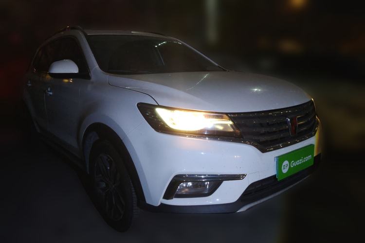 Used Roewe RX5 2018 20T Two-Wheel Drive Manual Internet Smart Edition Front Right 45 Deg