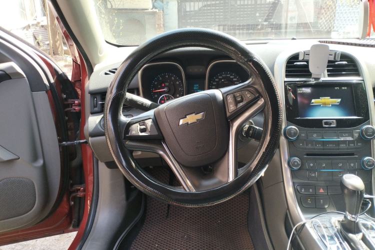 Used Chevrolet Malibu 2012 2.4L Automatic Luxury Edition Steering Wheel