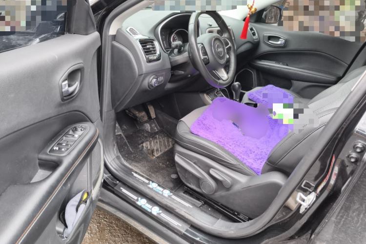 Used Jeep Compass 2017 200T Automatic Family Edition
