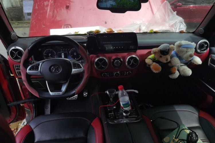 Used BAIC Off-Road BJ40 2018 PLUS 2.3T Automatic Four-Wheel Drive Flagship Version China V Emission Standard Center Console