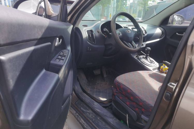 Used Kia Sportage R 2012 2.0L Automatic Two-Wheel Drive GL Trim
