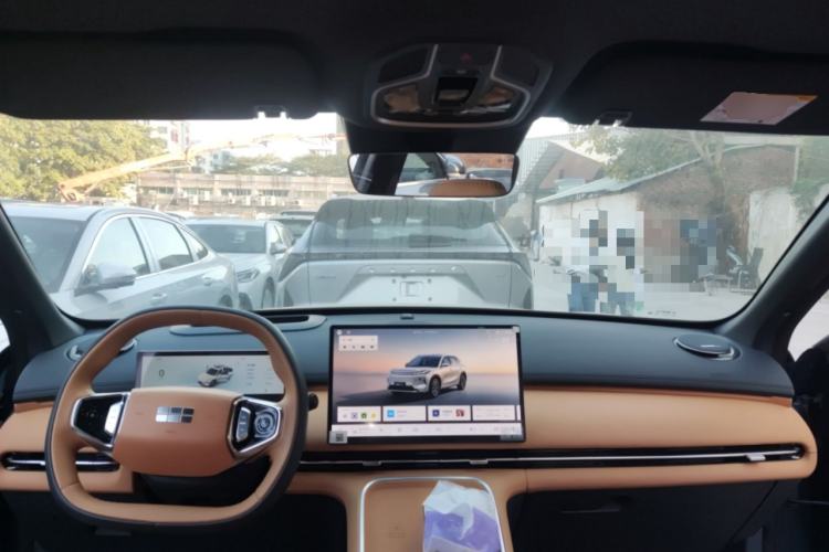 Used Geely Galaxy Xingjian 7 EM-i 2025 120km Flagship Edition Center Console