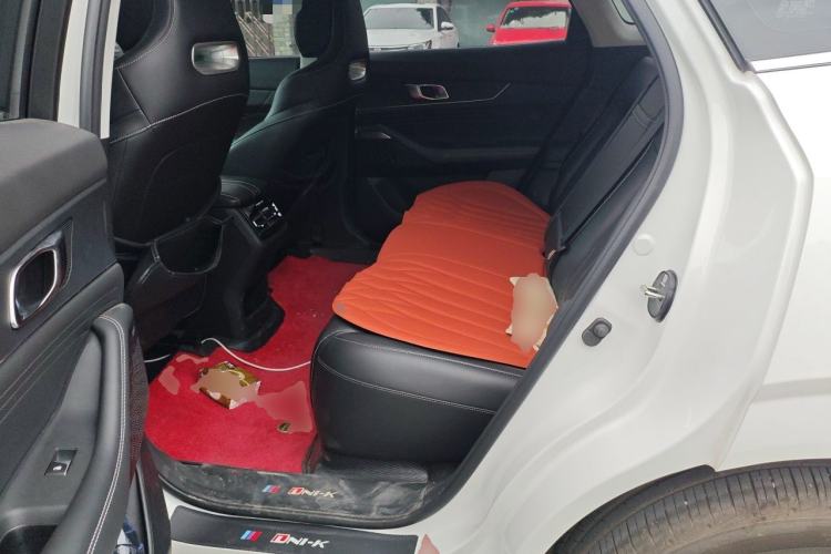 Used CHANGAN UNI-K 2024 2.0T Two-Wheel Drive YueShang Trim
