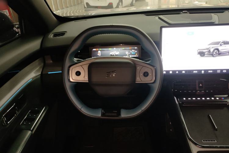 Used JETOUR Shanhai L6 2024 1.5TD DHT MAX
