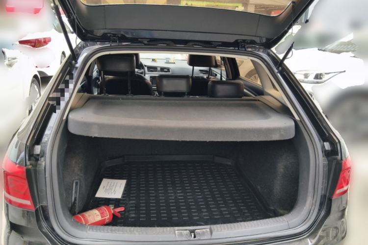 Used Volkswagen Gran Lavida 2013 1.6L Automatic Luxury Model Trunk