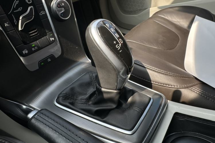 Used Volvo V40 2014 2.0T Zhiya Edition