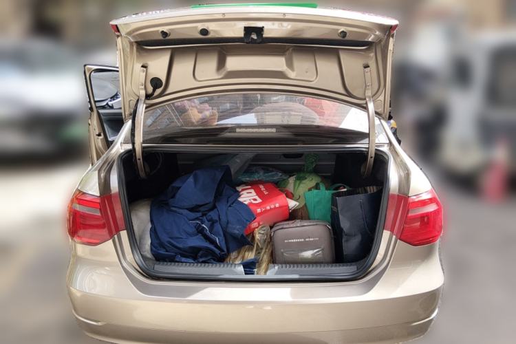 Used Volkswagen Jetta 2013 1.6L Manual Fashion Edition
