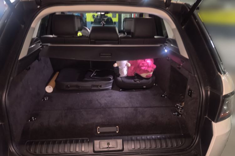 Used Land Rover Range SportNew Energy 2019 P400e SE Trunk