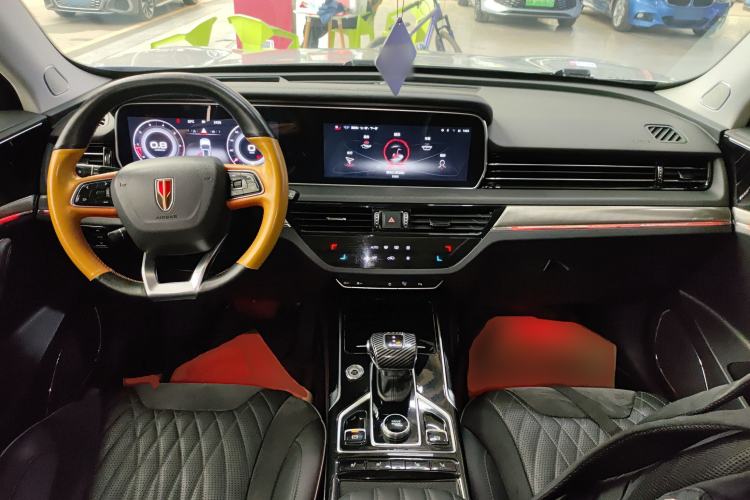 Used Hongqi HS5 2022 Facelifted Version 2.0T Smart Connect Flagship All-Wheel-Drive Edition Center Console