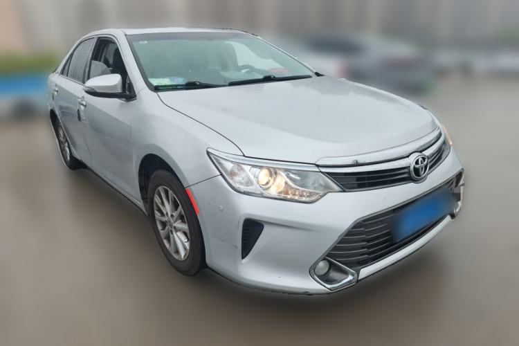 Used Toyota Camry 2015 2.0G Premier Edition Front Right 45 Deg