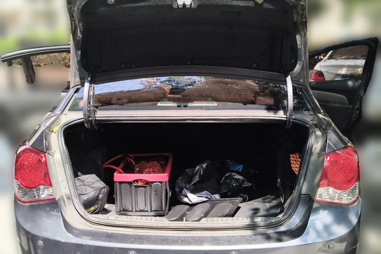 Used Chevrolet Cruze 2013 1.6L SL MT Trunk