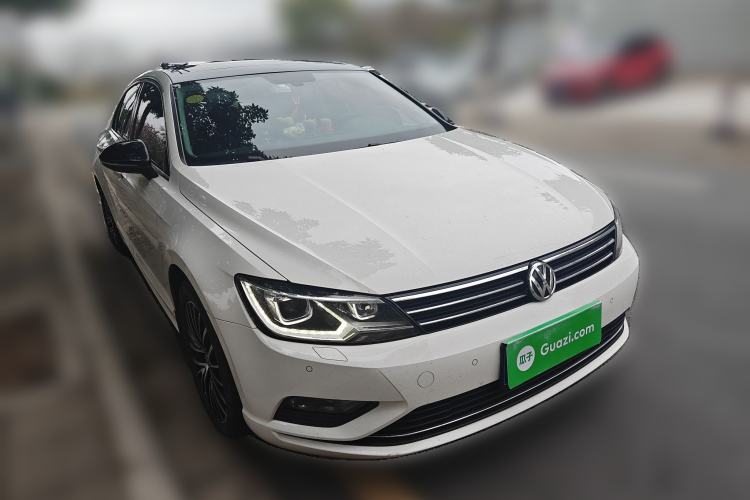 Used Volkswagen Lamando 2017 280TSI DSG Luxury Edition
