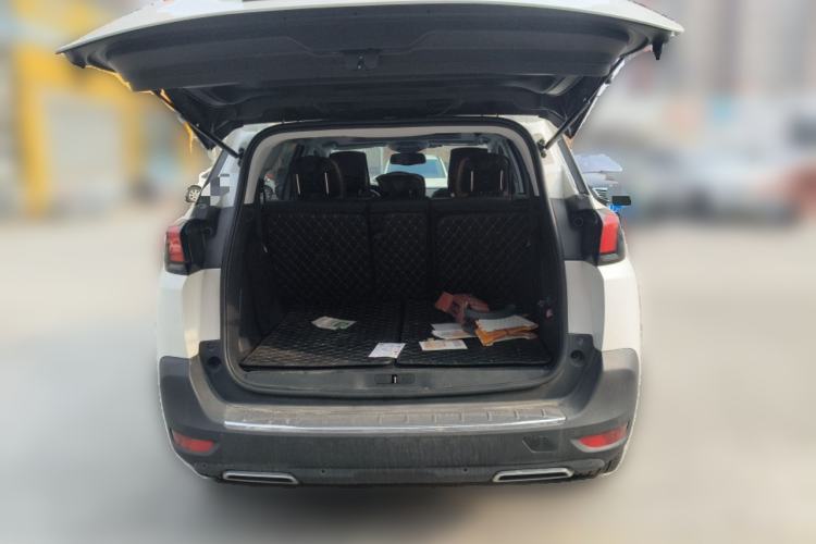 Used Peugeot 5008 2017 380THP 7-Seater Elite Edition Trunk