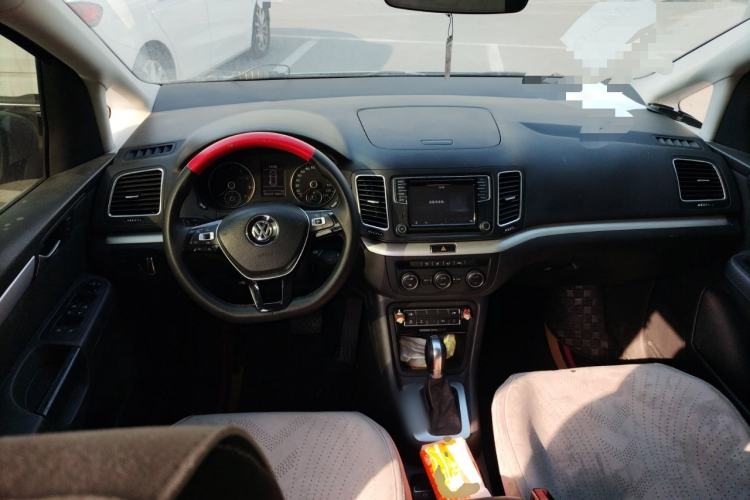 Used Volkswagen Sharan 2016 380TSI Comfort Edition 7-Seater Center Console