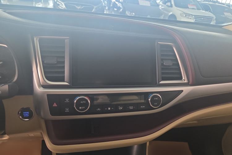 Used Toyota Highlander 2015 2.0T Four-Wheel Drive Luxury Edition 7-Seater
