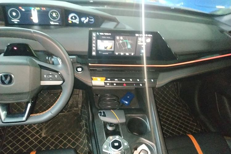 Used CHANGAN UNI-V 2024 1.5T Smart Navigation Version Audio And AC Panel