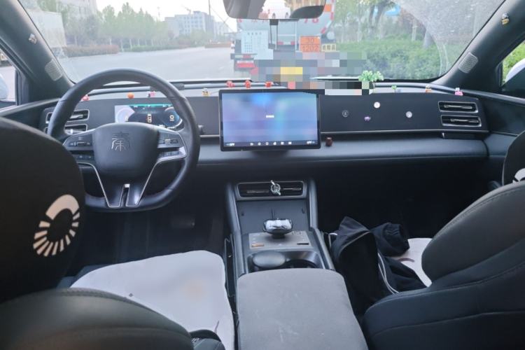 Used BYD Qin L 2024 DM-i 120KM Leading Model Center Console