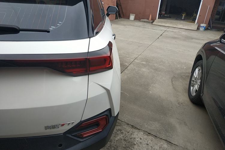 Used Bestune T77 2019 230 TID Automatic Prestige Version China V Emission Standard
