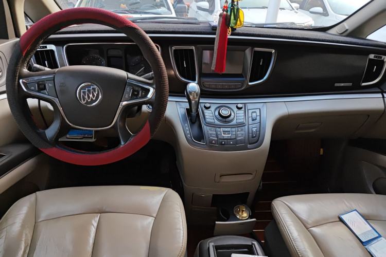 Used Buick GL8 2011 2.4L CT Luxury Business Comfort Edition
