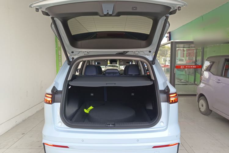 Used Geely Auto Monjaro L 2022 1.5T Leishen Hi·F Plug-in Hybrid Super Xun Trunk