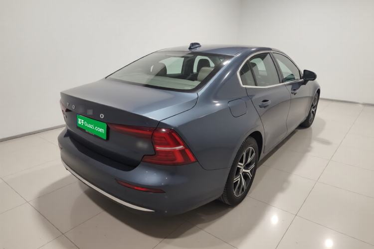 Used Volvo S60 2025 B4 Zhiyi Luxury Edition Rear Right 45 Deg