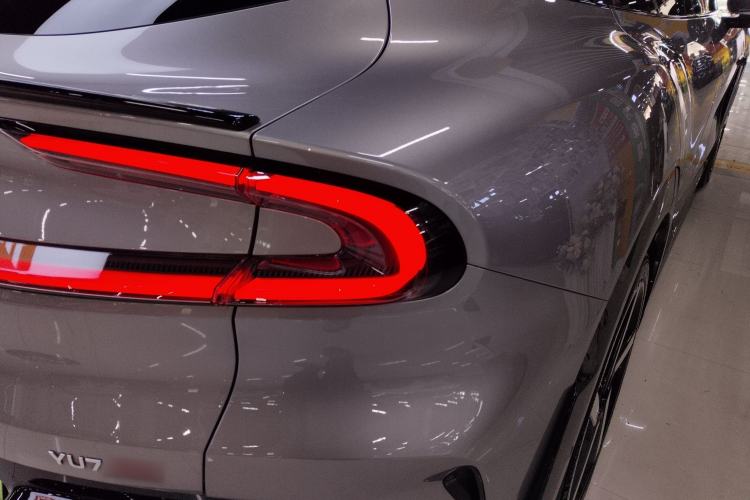 Used Xiaomi Auto YU7 2025 Ultra-Long Range High-Performance All-Wheel-Drive Max Edition Right Rear Taillight