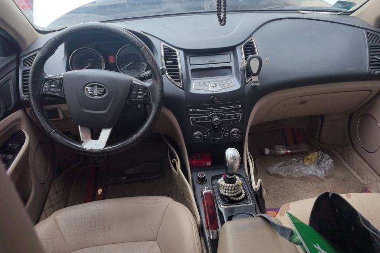 Used Bestune B50 2013 1.6L manual luxury version
