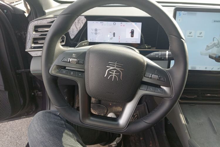 Used BYD Qin L 2025 DM-i Smart Drive 120KM Excellence Model Steering Wheel