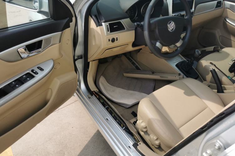 Used Buick Excelle 2013 1.5L Manual Classic Model