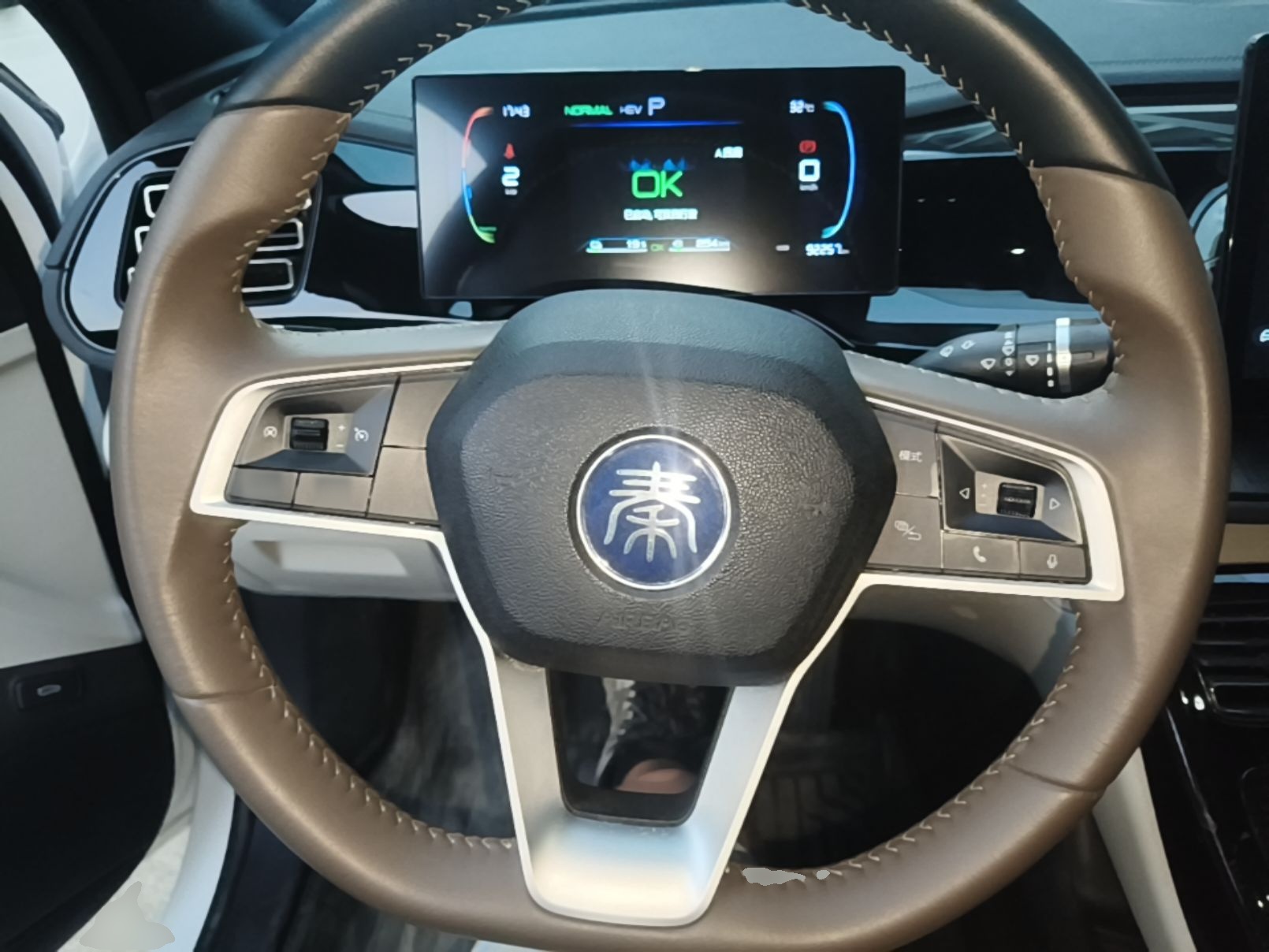 BYD Qin PLUS 2024 HONOR Edition DM-i 55KM Leading Model — снимка 18
