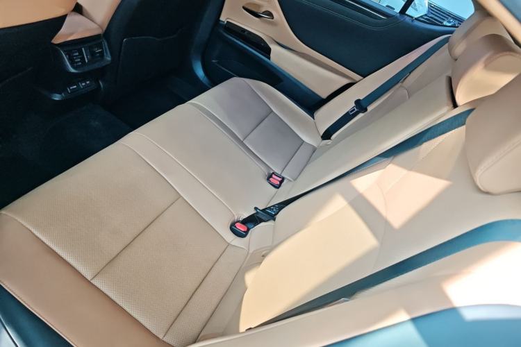 Used Lexus ES 2022 300h Excellence Edition