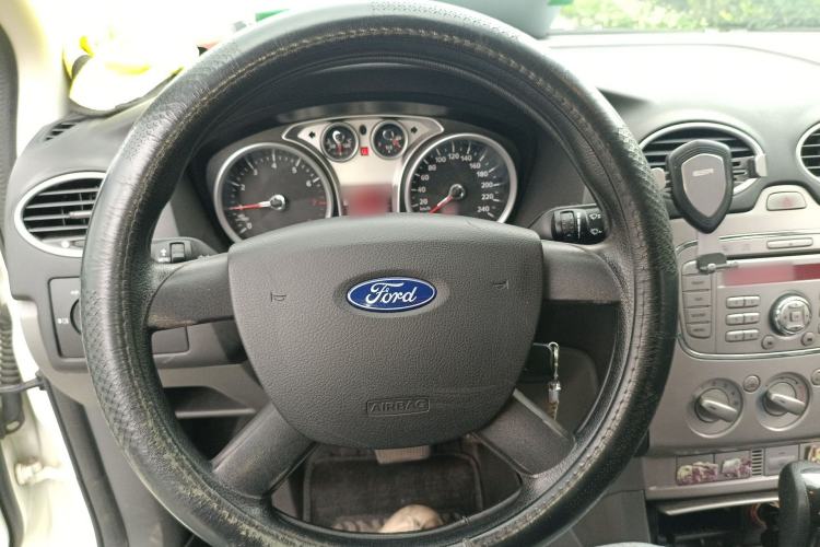 Used Ford Focus 2013 Hatchback Classic 1.8L Automatic Base Model Steering Wheel