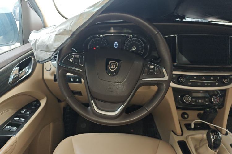 Used Baojun 730 2016 1.5L Manual Luxury Edition 7 Seats
