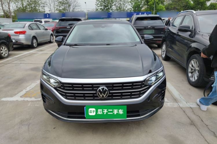 Used Volkswagen Passat 2022 330TSI Luxury Edition Front