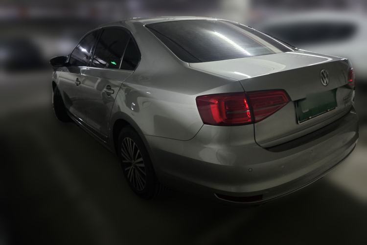 Used Volkswagen Sagitar 2017 230TSI Automatic Luxury Edition
