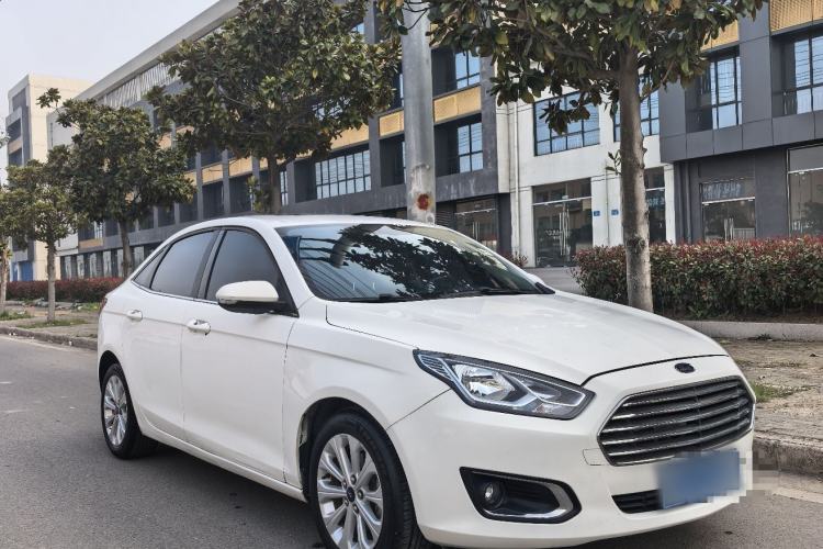 Used Ford Escort 2015 1.5L Manual Fashion Edition
