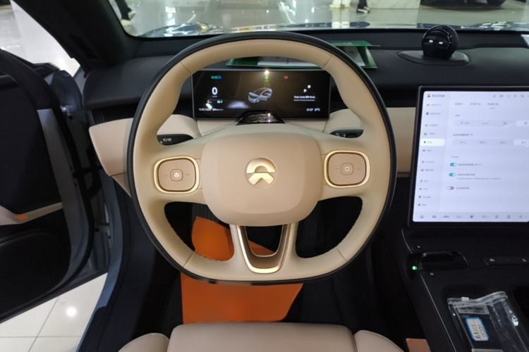 Used Nio ET5 2024 75 kWh Steering Wheel