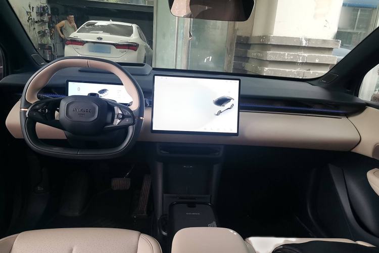 Used Lynk & Co Z20 2025 530 km Range Rear-Wheel Drive Max
