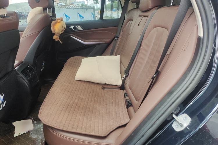 Used BMW X5 2020 xDrive30i M Sport Package Left Rear Seat