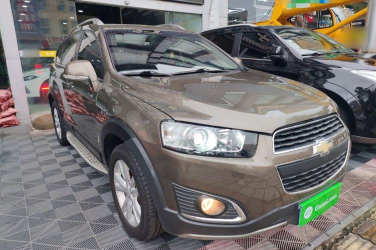Used Chevrolet Captiva 2015 2.4L 4x4 Flagship Edition 7-Seater