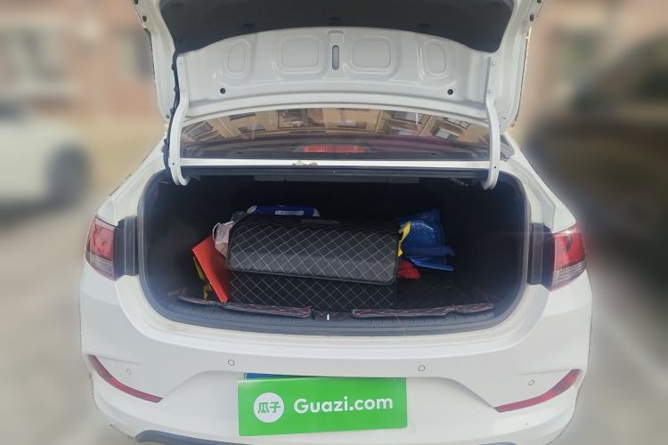 Used Hyundai Celesta 2018 1.6L Automatic GL Enjoyment Version China V Standard Trunk