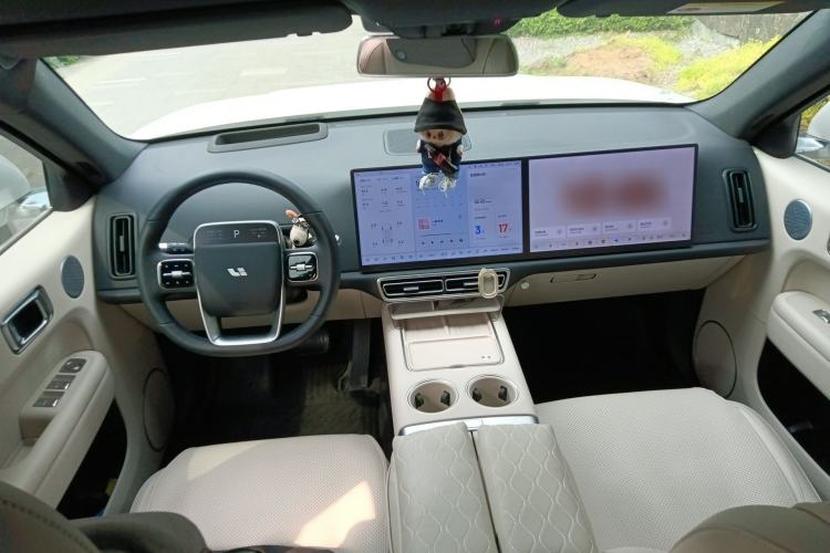 Used Li Auto L6 2024 Max Center Console