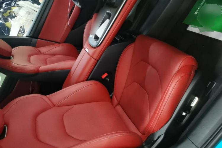 Used Xiaomi Auto SU7 2024 Four-Wheel Drive Ultra-Long Range Advanced Intelligent Driving Max Edition
