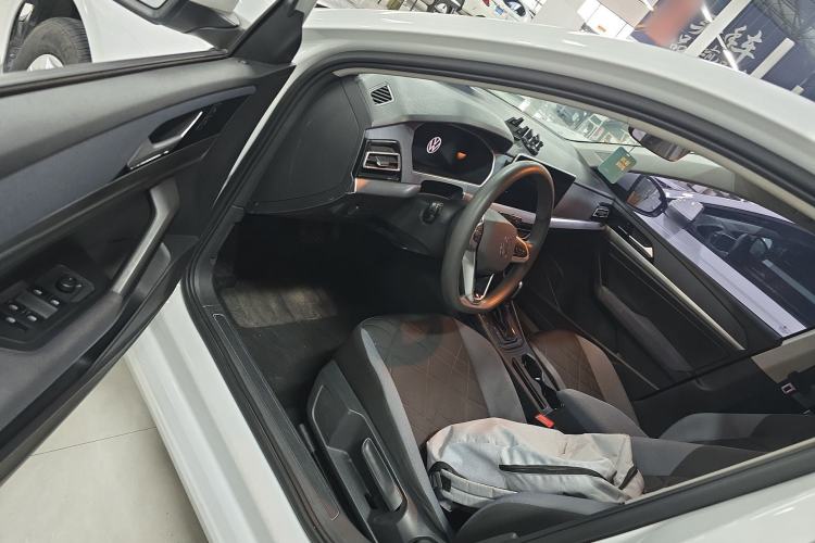 Used Volkswagen Lavida 2023 1.5L Automatic De Yi Edition Driver Seat