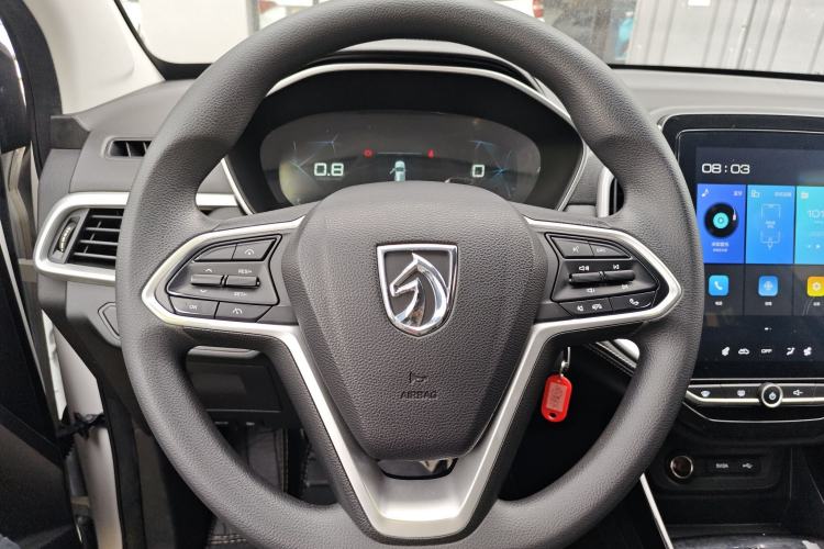 Used Baojun 530 2021 Global Car Anniversary Edition 1.5T Manual Luxury Model 6 Seats Steering Wheel