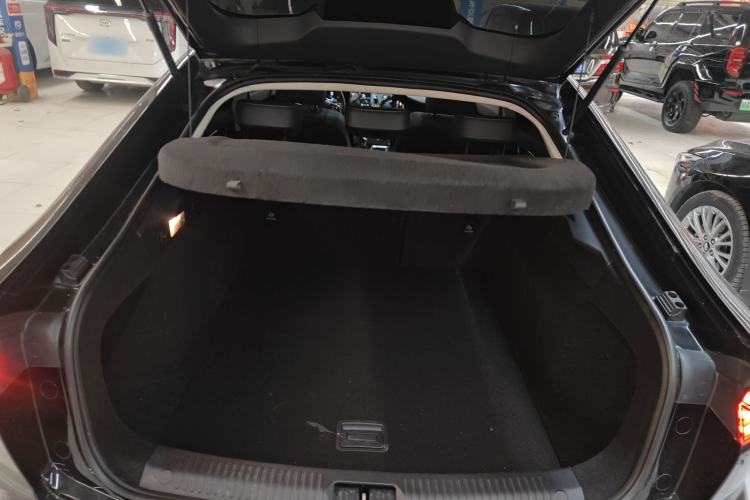 Used Bestune B70 2023 Third Generation 1.5T Automatic Enjoyment Version 70th Anniversary Edition
